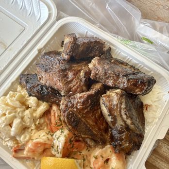 Papa Ole's - Big Jays Special Palehu Ribs, Creamy Mayo Shrimp with Rice and Mac Salad - Hawaiian Near Me - Hauula, Hawaii