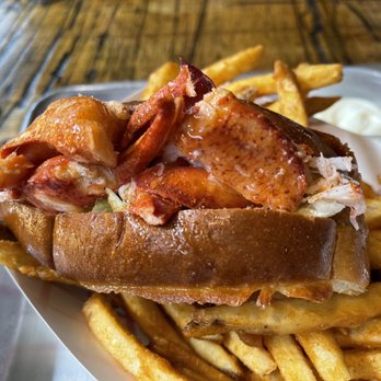 J's Lobster & Fish Market - Lobster roll over a ton of fries! - Seafood Markets Near Me - Indianapolis, Indiana J's Lobster & Fish Market - Lobster roll over a ton of fries! - Seafood Markets Near Me - Indianapolis, Indiana