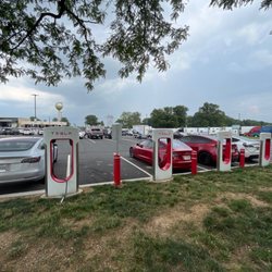 Tesla Charger Station - Hamilton, NJ-Woodrow Wilson Tesla supercharging station