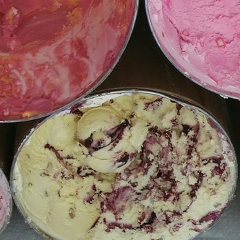 The Garlic Farm - Ice Cream emergency stop. Gasoline & ice cream together, at one Highway 101 stop - Farmers Market Near Me - Gilroy, California The Garlic Farm - Ice Cream emergency stop. Gasoline & ice cream together, at one Highway 101 stop - Farmers Market Near Me - Gilroy, California