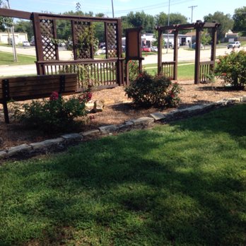 Calamity Line Park - Looking in - Parks Near Me - Olathe, Kansas