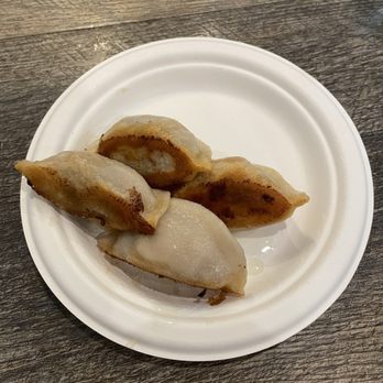 Vanessa's Dumpling House - 01. Chive and Pork Dumplings - Chinese Near Me - New York, New York Vanessa's Dumpling House - 01. Chive and Pork Dumplings - Chinese Near Me - New York, New York