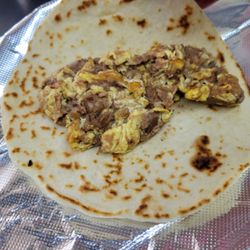 La Cosinita Food Truck - Bean and egg taco