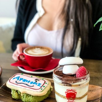 Oishiii Sweets - Desserts Near Me - Toronto, Ontario