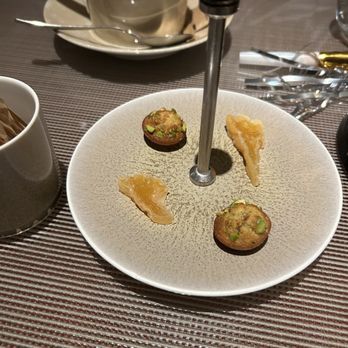 Pavyllon - Pistachio mini cake , candied pineapple - Restaurants Near Me - London, XGL