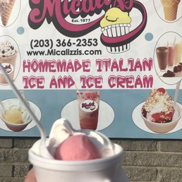 Small American Beauty: Bubblegum Italian ice and vanilla soft serve Small American Beauty: Bubblegum Italian ice and vanilla soft serve