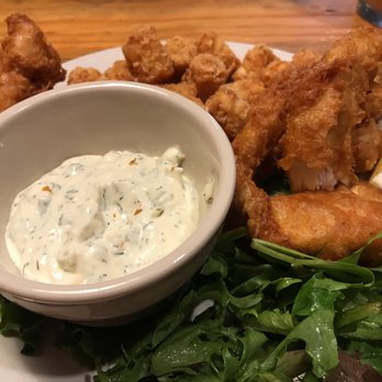 Trillium Cafe - Line caught deep fried tuna with tots and homemade tartar sauce. A lightly dressed vinaigrette salad accompany the meal. - American Near Me - Hood River, Oregon
