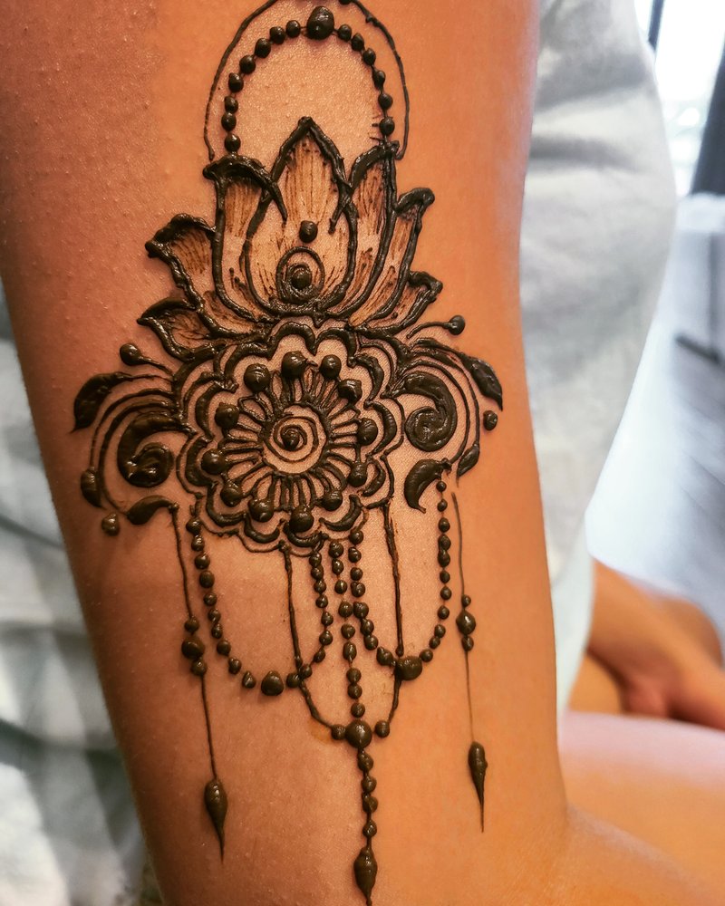 Photos of SIA’S EYEBROW THREADING Updated August 2024 70 Photos