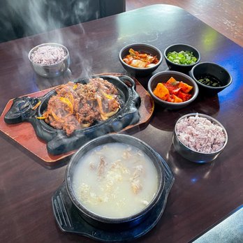 Traditional Korean Beef Soup - Seolleongtang and Spicy Pork Bulgogi - Korean Near Me - Edmonds, Washington Traditional Korean Beef Soup - Seolleongtang and Spicy Pork Bulgogi - Korean Near Me - Edmonds, Washington