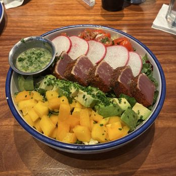 Hudson House - Ahi tuna salad - Bars Near Me - Dallas, Texas Hudson House - Ahi tuna salad - Bars Near Me - Dallas, Texas