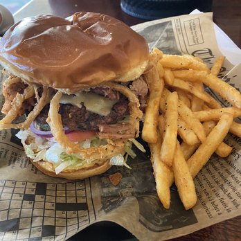 Pbody's - Best of Both Worlds - Burgers Near Me - Clarksville, Tennessee