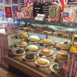 Ma Humbugs Old Fashioned Sweet Shop - Ma Humbugs own homemade fudge and delicious Belgian chocolates.