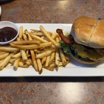 Perkins American Food - BBQ Tangler Burger - Bakeries Near Me - Painesville, Ohio