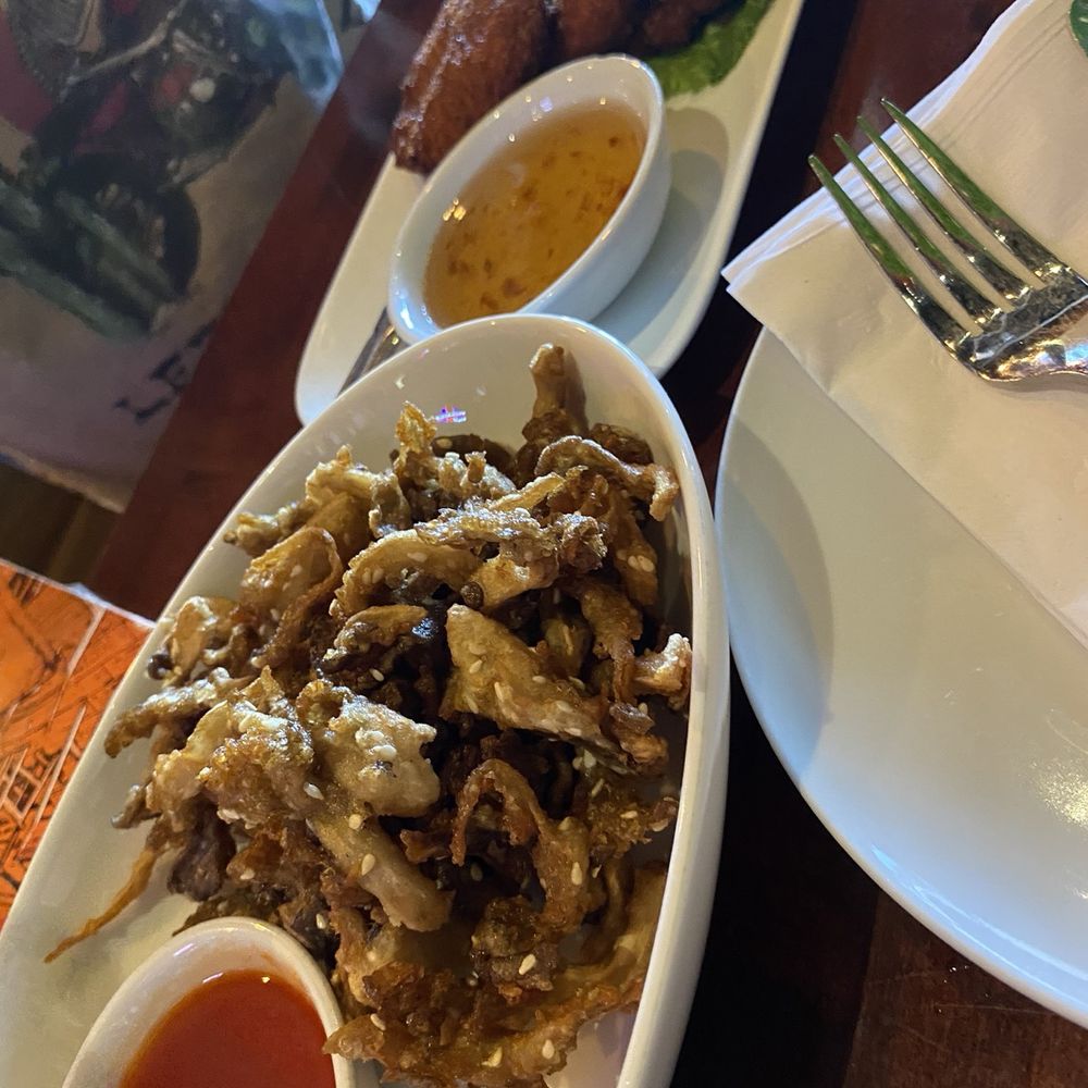 Ros Niyom Thai - Oyster mushroom appetizer - Thai Near Me - Round Rock, Texas Ros Niyom Thai - Oyster mushroom appetizer - Thai Near Me - Round Rock, Texas