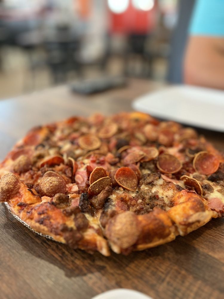 THE CRUST PIZZA PARKTOWNE VILLAGE 124 Photos & 110 Reviews 1600 E