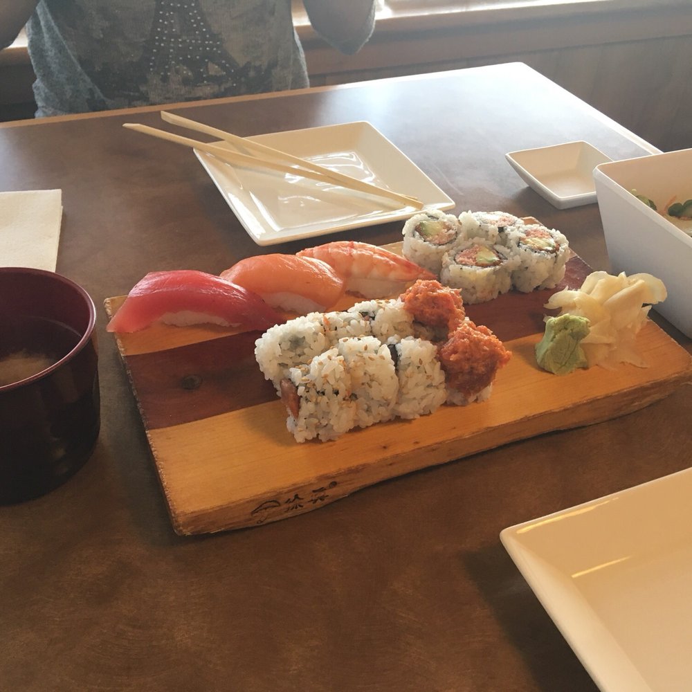 Hana Sushi - Sushi Bars Near Me - Bothell, Washington Hana Sushi - Sushi Bars Near Me - Bothell, Washington