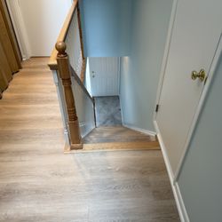 Handyable - Vinyl steps, vinyl floor and oak
