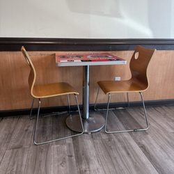 Wok N' Roll - Flat wood seats on metal frames