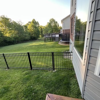 LL Fencing - Fences & Gates Near Me