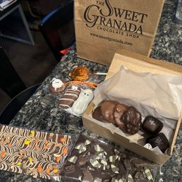 Reese's Pieces and dark mint bar, plus singles from the case. The cashew chocolate and cashew caramel. I got with caramel and without. Yum! Reese's Pieces and dark mint bar, plus singles from the case. The cashew chocolate and cashew caramel. I got with caramel and without. Yum!