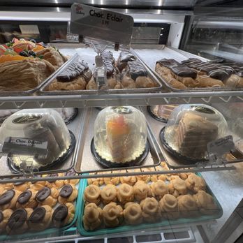 Liliha Bakery - Bakeries Near Me - Honolulu, Hawaii Liliha Bakery - Bakeries Near Me - Honolulu, Hawaii