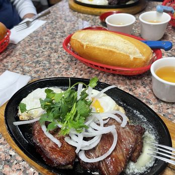 Huong Que Deli and Cafe - Cafes Near Me - Seattle, Washington