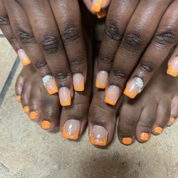 Q Nails