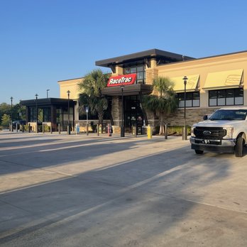 RaceTrac - Outside - Gas Stations Near Me - Orlando, Florida