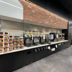 Hatzlacha Supermarket - Great verity of drinks