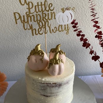 Cyns Edibles - Wedding shower cake - Desserts Near Me Cyns Edibles - Wedding shower cake - Desserts Near Me