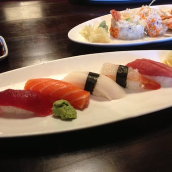 Hachi Sushi - left to right: tuna, salmon, white tuna, sweet shrimp, fatty tuna (toro) - Japanese Near Me - Fort Lee, New Jersey