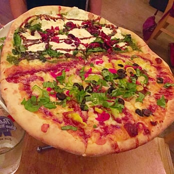 Piecasso - Veggie half an half bbq and Vienna pizza - Pizza Near Me - Stowe, Vermont