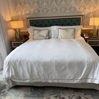 Glenlo Abbey Hotel - Bed (and entire room width)-318 - Hotels Near Me - Bushy Park, G