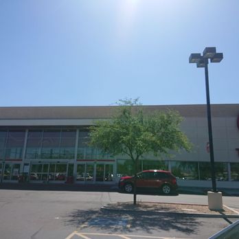 Target - Entrance - Department Stores Near Me - Phoenix, Arizona