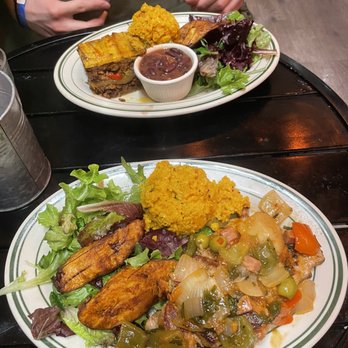 Parada 22 - Pollo a La Criolla, y Pastelon - Latin American Near Me - San Francisco, California