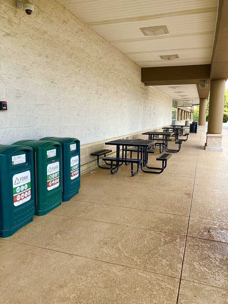 PUBLIX Updated October 2024 26 Photos & 37 Reviews 4305 State