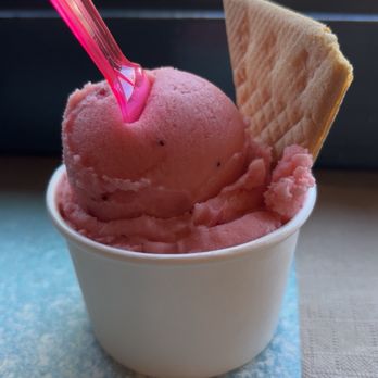 Dolce Spazio Dessert Cafe - Strawberry Champagne Sorbetto in the smallest size - Coffee & Tea Near Me - Los Gatos, California