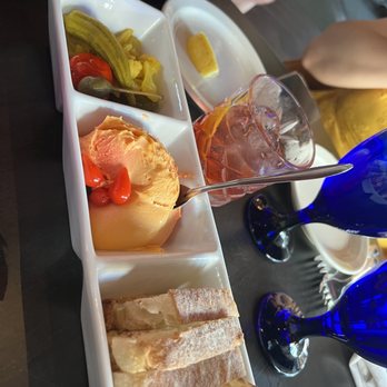 Bites & Bubbles - Cheese - Wine Bars Near Me - Orlando, Florida