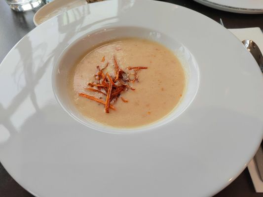 Tančící dům - Ginger & Fred Restaurant by null