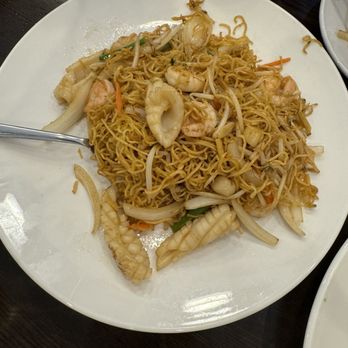 Kung Fu Noodle House - This is what is labeled as Seafood Pan Fried noodles - Noodles Near Me - Madison Heights, Michigan Kung Fu Noodle House - This is what is labeled as Seafood Pan Fried noodles - Noodles Near Me - Madison Heights, Michigan