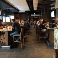 The Keg Steakhouse + Bar - Medicine Hat - Lounge