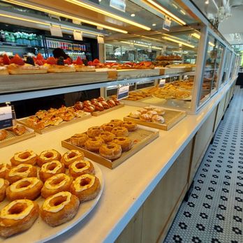 Paris Baguette - Bakeries Near Me - Walnut Creek, California