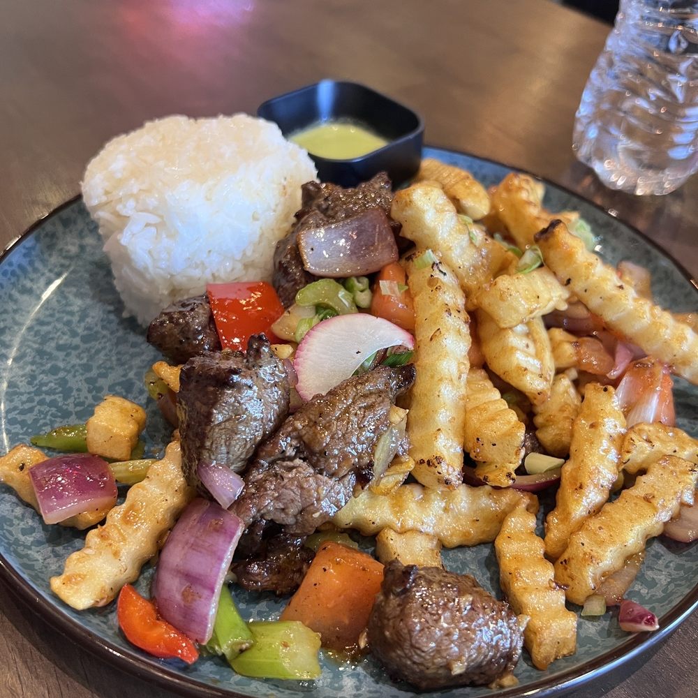 OMELI Kitchen - Lomo Saltado - Vietnamese Near Me - Fullerton, California
