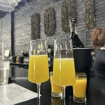 Roots - Orange juice & BYOB (for now (06/19/2026) mimosas (orange juice provided) - Breakfast & Brunch Near Me - Chicago, Illinois Roots - Orange juice & BYOB (for now (06/19/2026) mimosas (orange juice provided) - Breakfast & Brunch Near Me - Chicago, Illinois