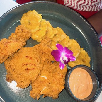Mama's Restaurant & Lounge - Pico pollo with tostones - Mediterranean Near Me - Lawrence, Massachusetts Mama's Restaurant & Lounge - Pico pollo with tostones - Mediterranean Near Me - Lawrence, Massachusetts