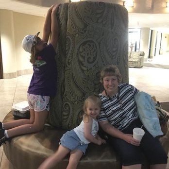 Phoenix X - Mimi and the girls in the front of the lobby. - Hotels Near Me - Orange Beach, Alabama