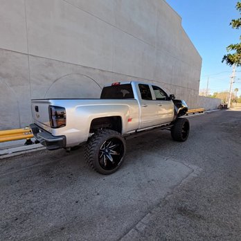 Rudy's Auto Help - Body Shops Near Me - Vista, California