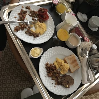 Capital Hotel - Room service - Hotels Near Me - Little Rock, Arkansas