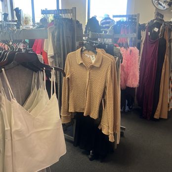 Rainbow - Plus Size Fashion Near Me - Las Vegas, Nevada Rainbow - Plus Size Fashion Near Me - Las Vegas, Nevada
