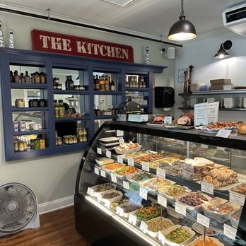 A Table - French Near Me - Ridgefield, Connecticut